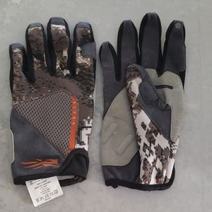Sitka hunting gloves